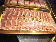 黑五花肉肉-秦炉烤肉(财富中心店)