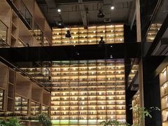 -半山书局(新世纪商城店)
