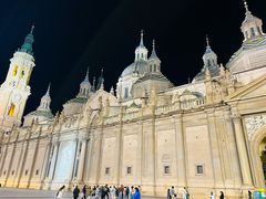 -皮拉尔圣母圣殿主教座堂