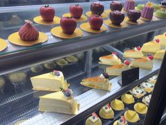 -雍容荟帝王蟹活龙虾展台自助(IFS黑金店)