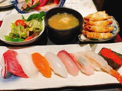 -家贺屋刺身寿司专门店