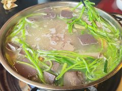 -老石黑山羊毛驴肉火锅(金凯广场店)