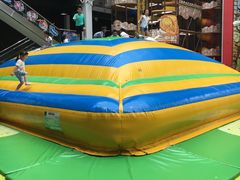 -蒙特利亲子乐园