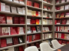 -钟书阁(群光广场店)