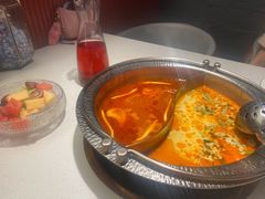 叻沙海鲜锅拼麻辣飘香锅-川越泰火锅(吉利大厦店)