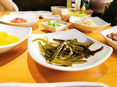 -唯成•韩国炭火烤肉 유성고기