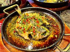 焦糖香辣鲈鱼-小粤楼·怀旧粤菜(万辉国际广场店)
