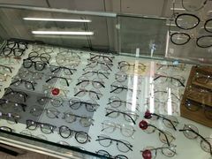 -三叶眼镜城(八佰伴店)