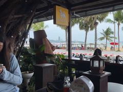 -Green Tree Rest. & Pub