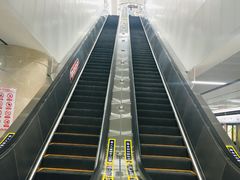 -铁西广场(地铁站)