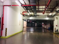 场地-新世界新丸中心-地下停车场
