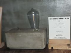 -HIGH FIVE哈福手工汉堡(桂林路店)