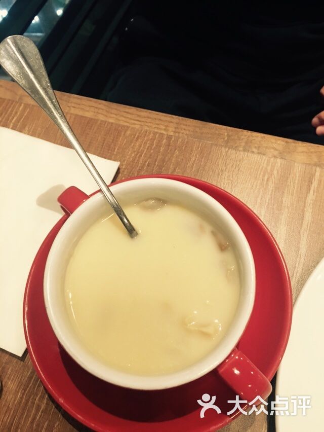 必胜客(大悦城bistro店)蘑菇鸡茸汤图片 - 第3张