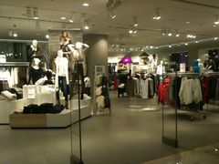 -H&M(鹏欣水游城店)