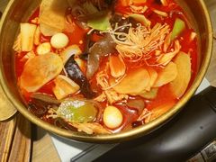-毛肚向右·川渝毛肚王(经开永旺店)