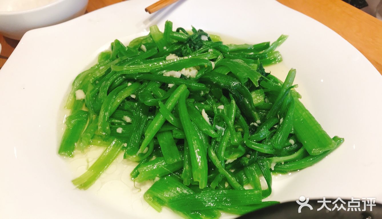 《宜兴楼外楼农庄》 暑假去宜兴度假，搜索美食时