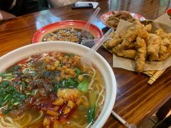 -爆炸头阿姨小四川正宗川味小吃(无任何分店)