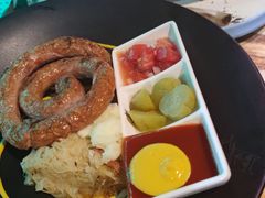 -Famous肥猫墨西哥音乐餐吧(五棵松华熙LIVE店)