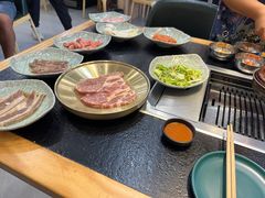 -臻牛烤肉