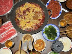 -萍姐火锅·公路夜市(武汉首店)