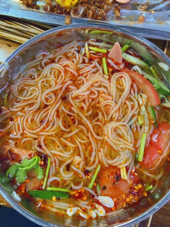 发现好去处hi,上午好肇州县中心城区热门商圈创意菜中东菜小龙虾小吃