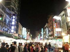 -六合夜市