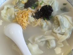 菜肉大馄饨-王家沙点心店(西康路店)
