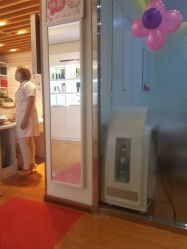 -苗方清颜专业祛痘养生