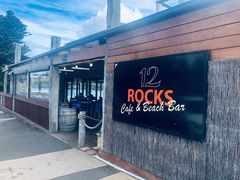 -12 Rocks Beach Bar Cafe
