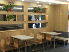 大堂-华莱士·全鸡汉堡(吉祥街店)