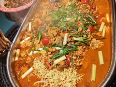 -牟记江湖重庆地标特色菜鱼蛋海鲜羊蝎子(巴南区黑金冠十多年好店)