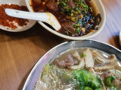 -杨三娘跷脚牛肉(羊子山西路店)