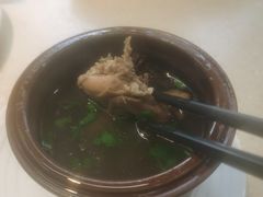 菌菇乳鸽汤-方荣糊涂菜馆(湖北路店)