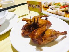 招牌烤乳鸽-石岐佬中山菜馆(张溪店)