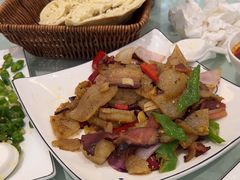 -秦扬居特色菜馆(上王村)
