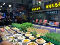 自助取餐区-阿财老铺·老蚌埠龙虾城(华夏总店)