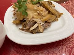 招牌手撕盐焗鸡-金苑酒家·客家菜·广东老字号(万象店)
