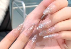 -雪奈传统美甲美睫