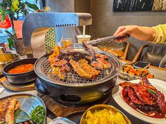 -草家酱蟹炭火烤肉店(珲春南路一店)