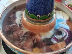 -毛辣果·贵州红酸汤牛肉火锅(西单店)