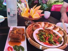 -粉墨特色菜·烧烤音乐酒馆