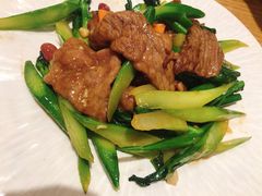 芥兰红腰豆炒牛肉-金翠河烧鹅粤式茶餐厅(龙湖三千集天街店)