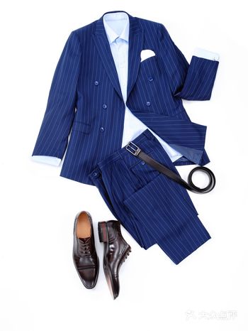 「VIVICE西服定制」 西服经典色，应该就是黑灰蓝