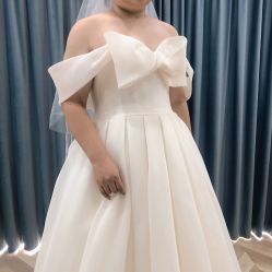 -予白婚纱礼服馆