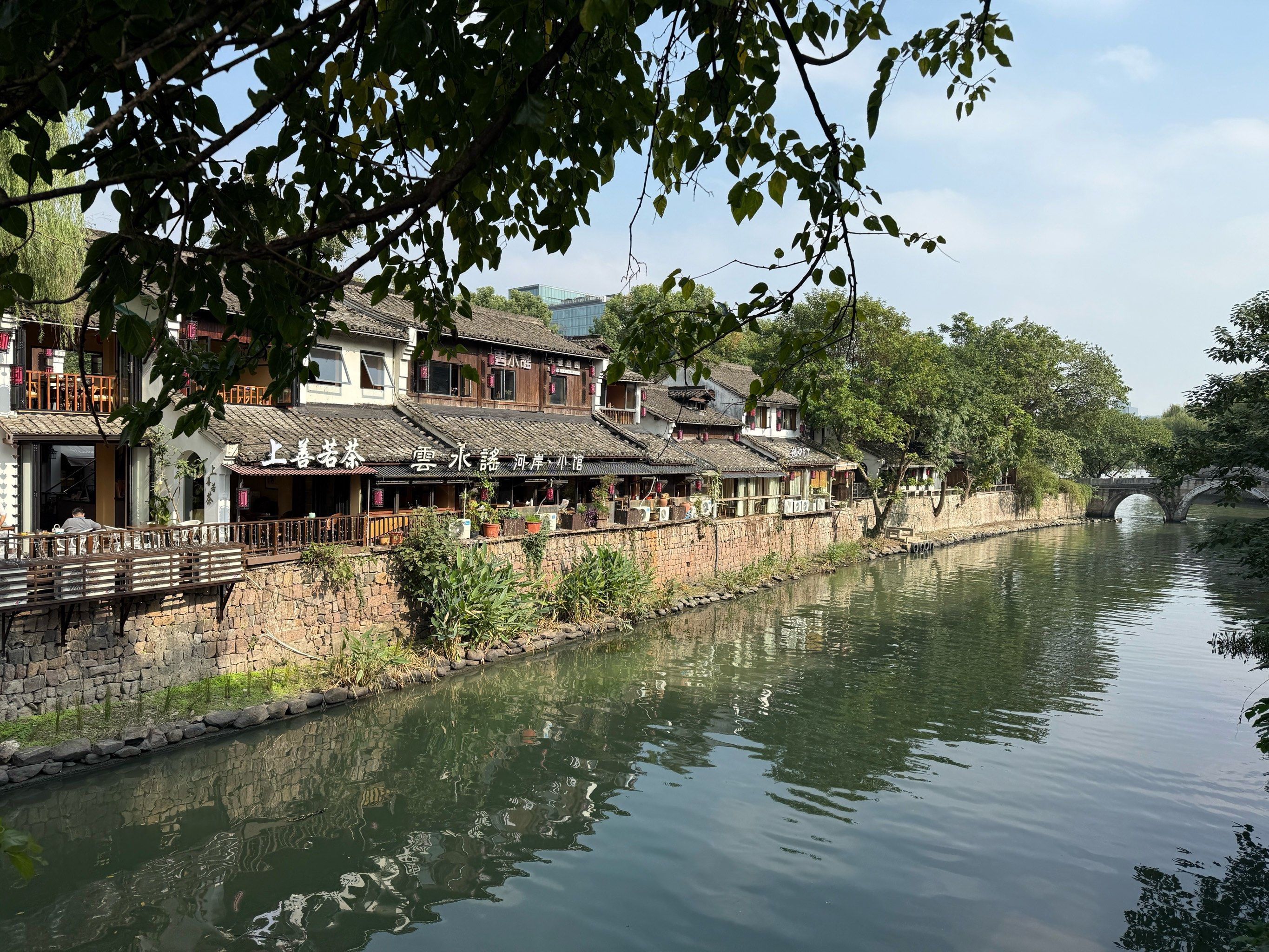 来杭州总要来一趟小河直街吧