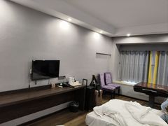 -简洛澜山酒店(武汉光谷步行街店)
