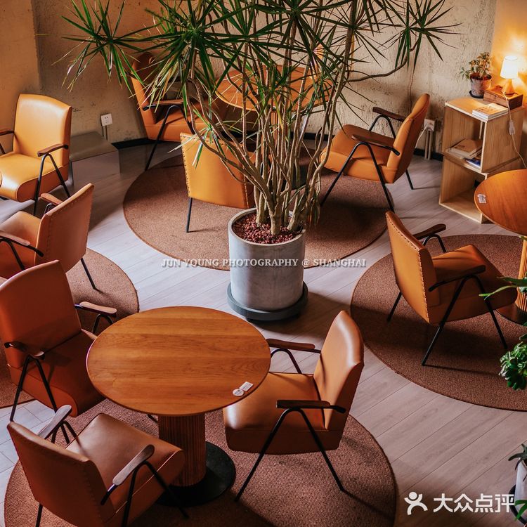 城市探店奇遇记 | 一尺花园筒仓店