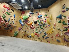 -Upper Climbing Gym 攀岩(华侨城店)