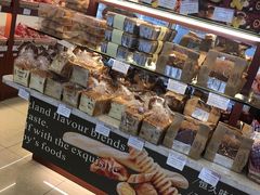 -红宝石·鲜奶小方·海派西点房(莘庄龙之梦店)