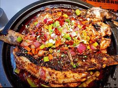 -鸣记脆皮烤鱼·海鲜烤鱼(三八广场店)